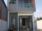 fasad rumah minimalis 2 lantai 1