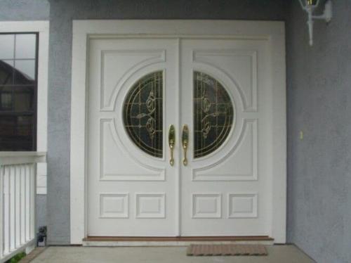 Model 2 Pintu Minimalis Berwarna Putih